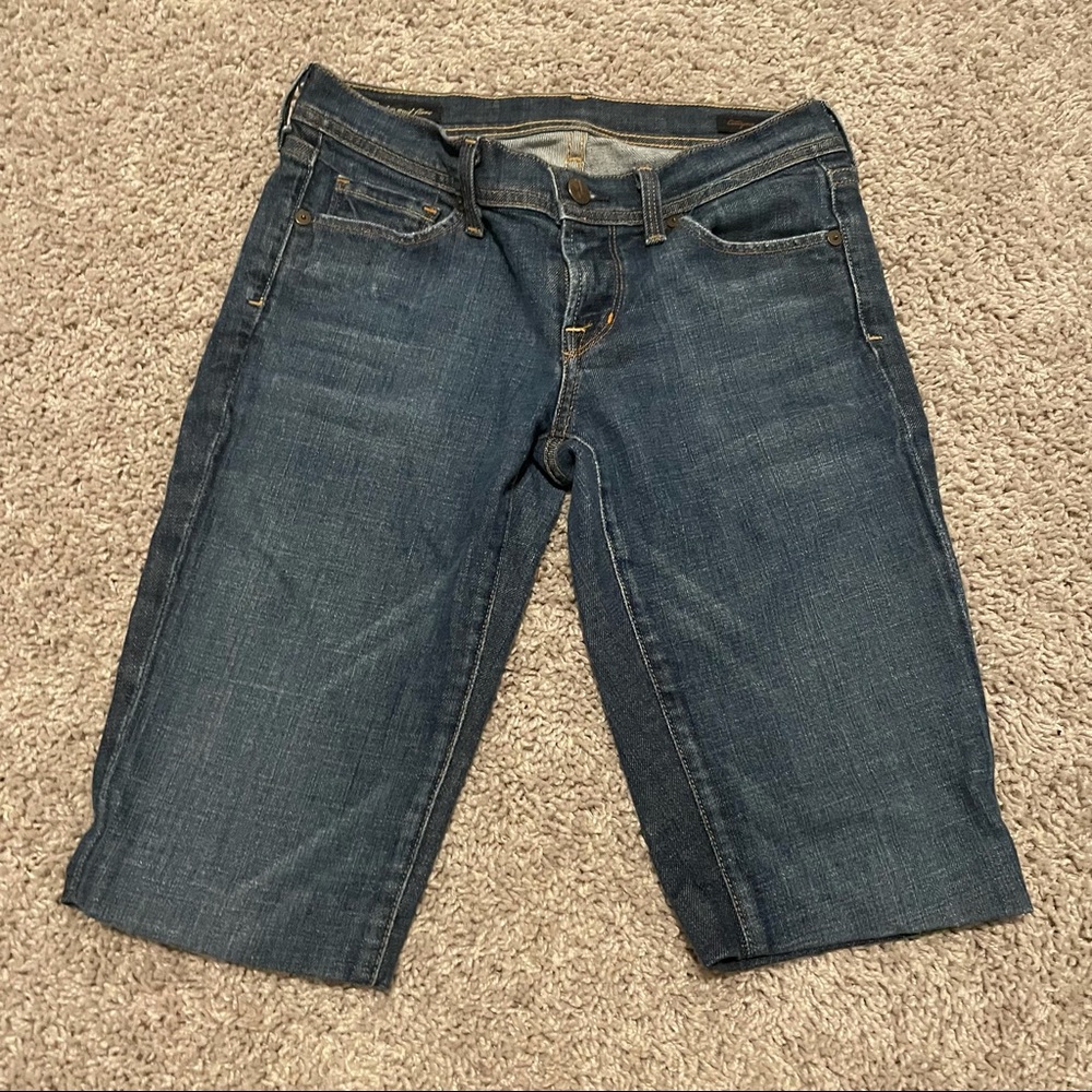 Citizens of humanity low waist flare Jean shorts blue size 26